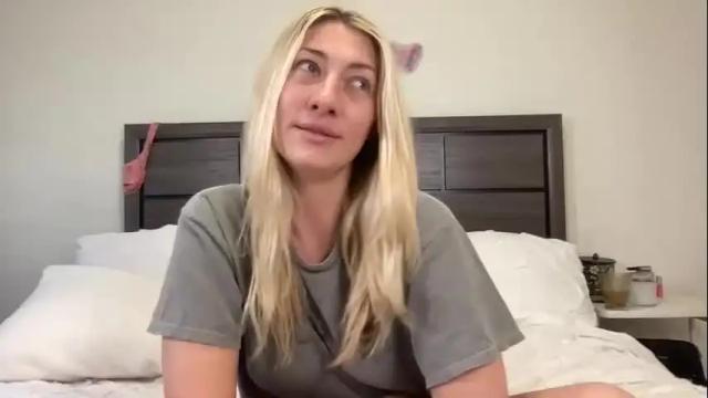 Image 12 of whitneyoc Stream on Chaturbate on 17 months ago