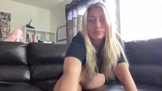 Image 4 of whitneyoc Stream on Chaturbate on 17 months ago