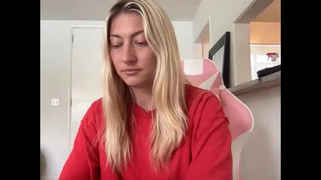 Image 3 of whitneyoc Stream on Chaturbate on 16 months ago