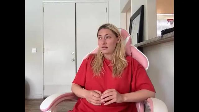 Image 7 of whitneyoc Stream on Chaturbate on 16 months ago