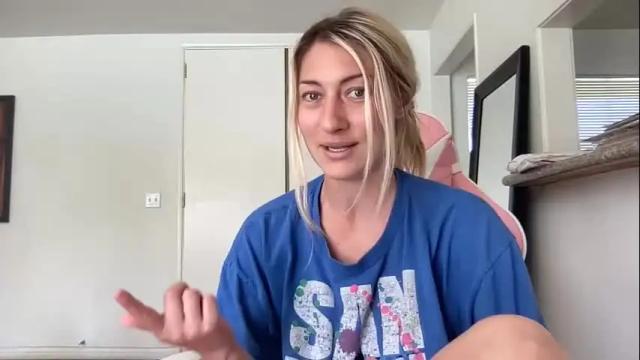 Image 12 of whitneyoc Stream on Chaturbate on 16 months ago
