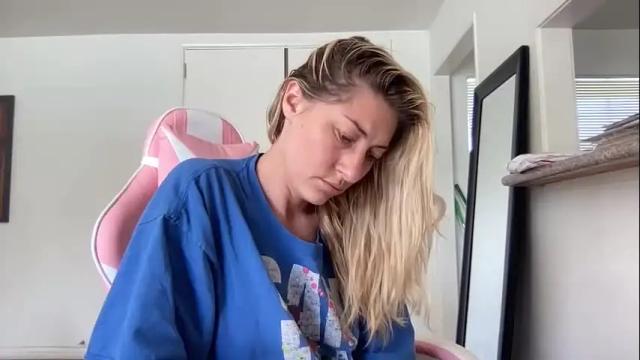 Image 8 of whitneyoc Stream on Chaturbate on 16 months ago
