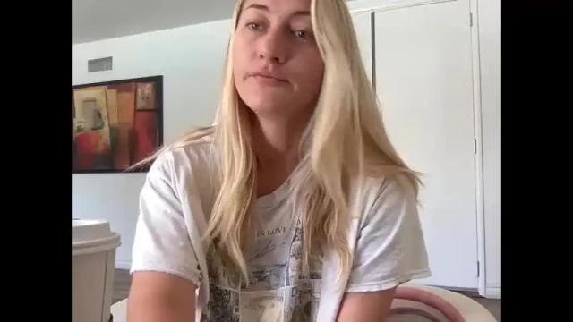 Image 4 of whitneyoc Stream on Chaturbate on 16 months ago