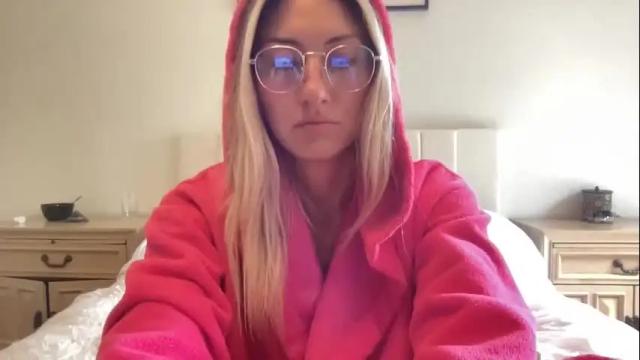 Image 12 of whitneyoc Stream on Chaturbate on 15 months ago