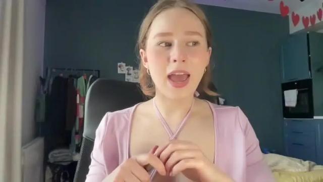 Image 10 of whoisalisa Stream on Chaturbate on 12 months ago