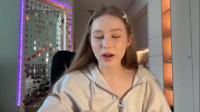 Image 7 of whoisalisa Stream on Chaturbate on 2 months ago