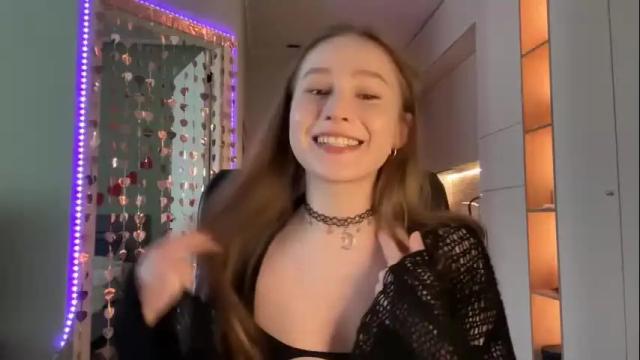 Image 6 of whoisalisa Stream on Chaturbate on 2 months ago