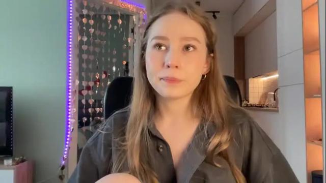 Image 3 of whoisalisa Stream on Chaturbate on 1 month ago