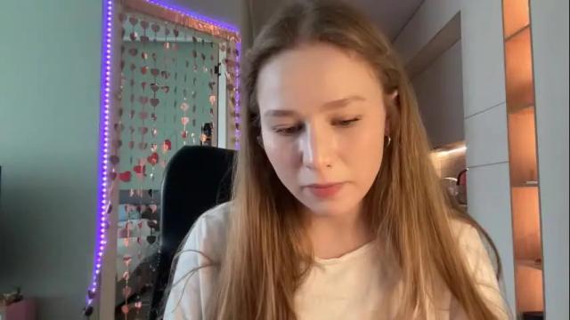 Image 11 of whoisalisa Stream on Chaturbate on 1 month ago