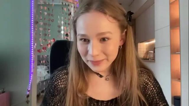 Image 4 of whoisalisa Stream on Chaturbate on 1 month ago