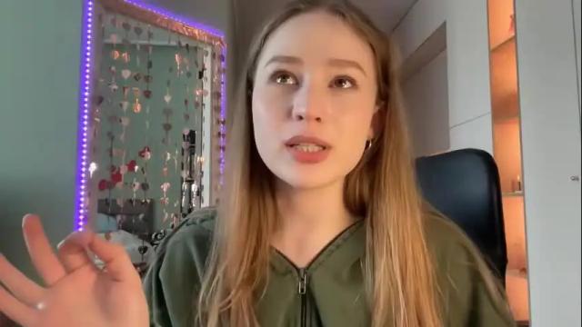 Image 3 of whoisalisa Stream on Chaturbate on 1 month ago