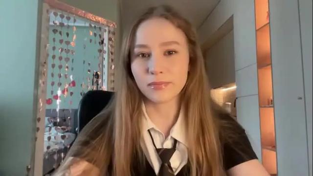 Image 2 of whoisalisa Stream on Chaturbate on 1 month ago