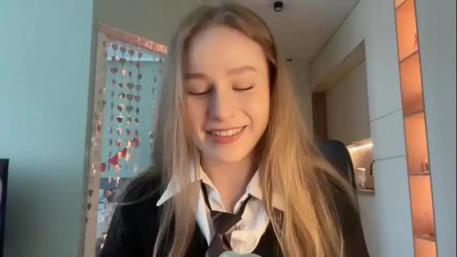 Image 7 of whoisalisa Stream on Chaturbate on 1 month ago