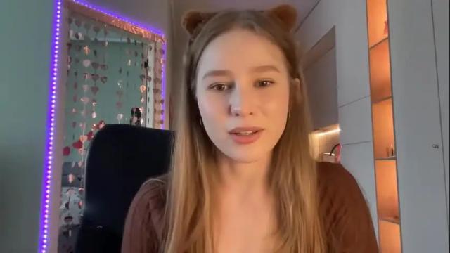 Image 10 of whoisalisa Stream on Chaturbate on 1 month ago