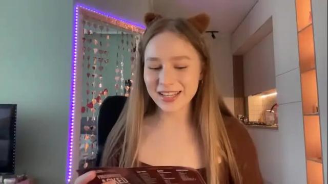 Image 3 of whoisalisa Stream on Chaturbate on 1 month ago