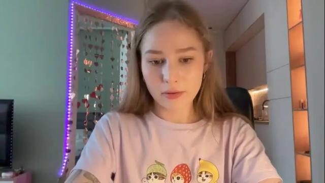 Image 12 of whoisalisa Stream on Chaturbate on 1 month ago