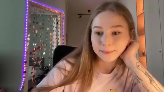 Image 3 of whoisalisa Stream on Chaturbate on 1 month ago