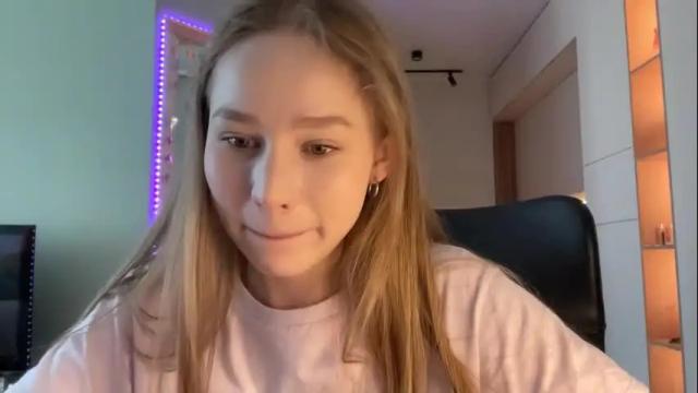 Image 8 of whoisalisa Stream on Chaturbate on 1 month ago