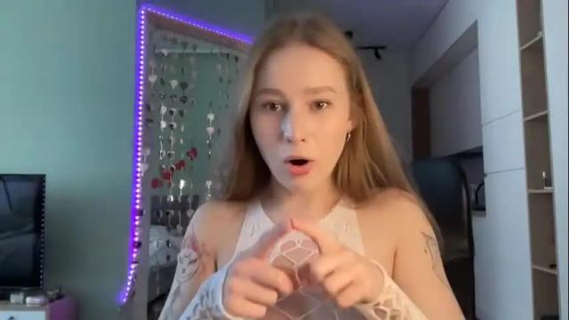 Image 4 of whoisalisa Stream on Chaturbate on 27 days ago