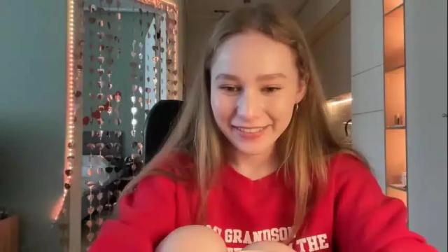 Image 3 of whoisalisa Stream on Chaturbate on 26 days ago