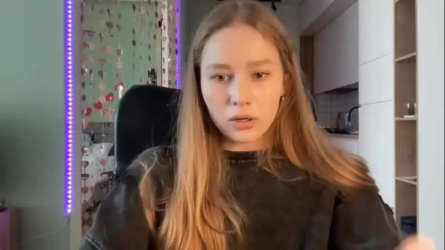 Image 2 of whoisalisa Stream on Chaturbate on 24 days ago