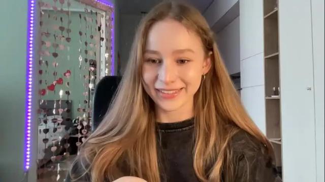 Image 6 of whoisalisa Stream on Chaturbate on 24 days ago