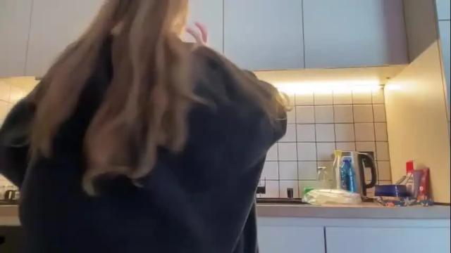 Image 8 of whoisalisa Stream on Chaturbate on 24 days ago
