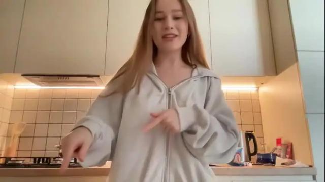 Image 3 of whoisalisa Stream on Chaturbate on 22 days ago