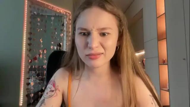Image 3 of whoisalisa Stream on Chaturbate on 18 days ago
