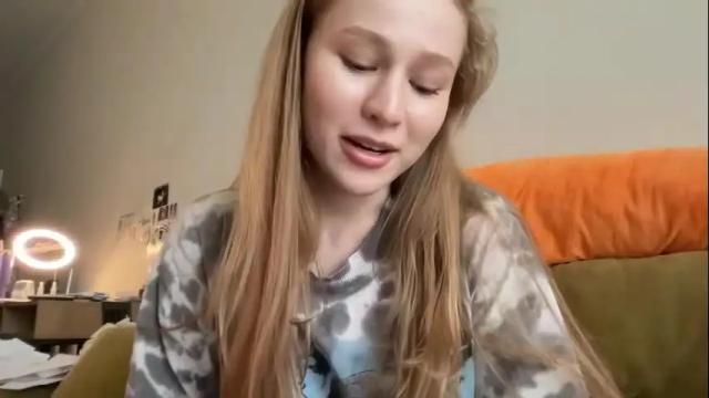 Image 10 of whoisalisa Stream on Chaturbate on 17 days ago