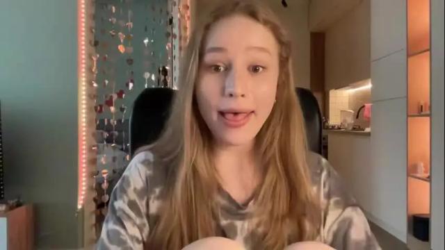 Image 3 of whoisalisa Stream on Chaturbate on 17 days ago