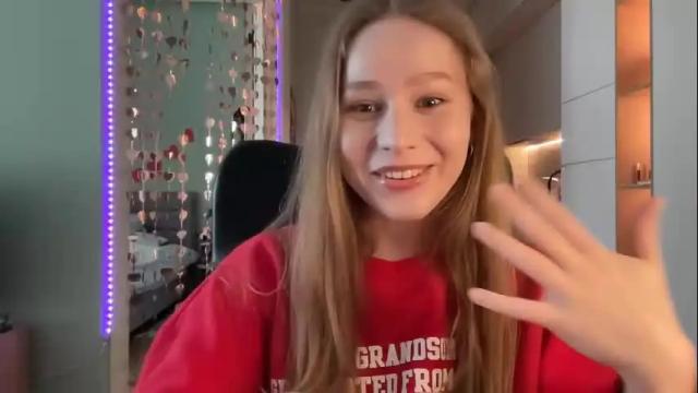 Image 6 of whoisalisa Stream on Chaturbate on 13 days ago
