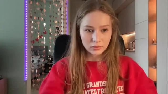 Image 7 of whoisalisa Stream on Chaturbate on 13 days ago