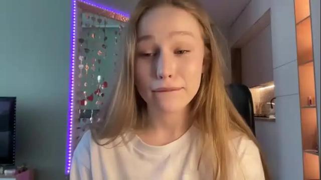 Image 11 of whoisalisa Stream on Chaturbate on 11 days ago