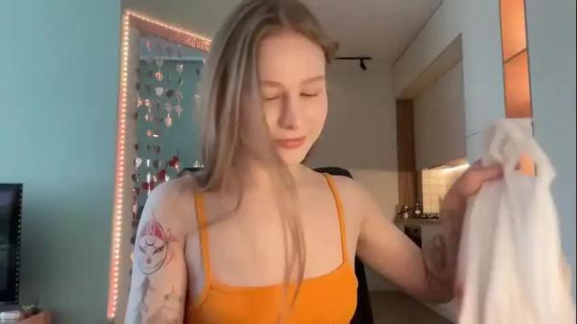 Image 4 of whoisalisa Stream on Chaturbate on 9 days ago