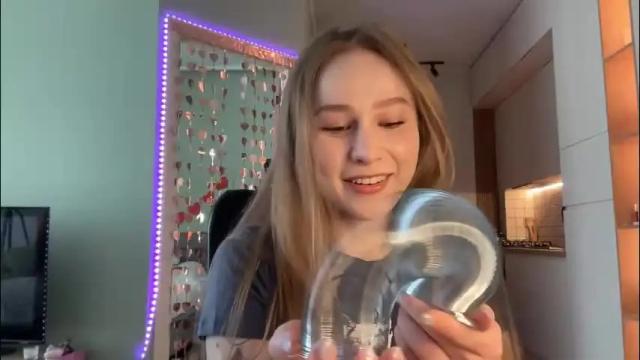 Image 7 of whoisalisa Stream on Chaturbate on 2 months ago