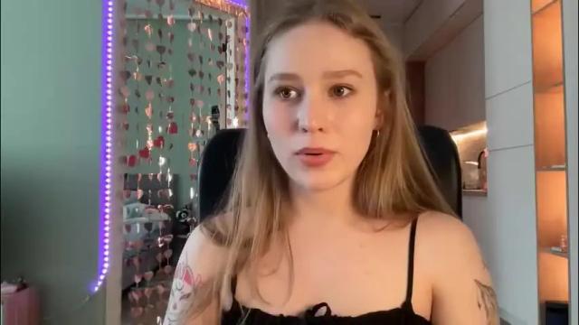 Image 11 of whoisalisa Stream on Chaturbate on 2 months ago