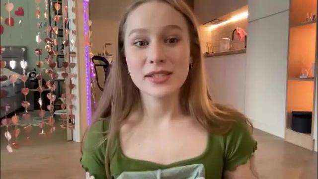 Image 3 of whoisalisa Stream on Chaturbate on 2 months ago