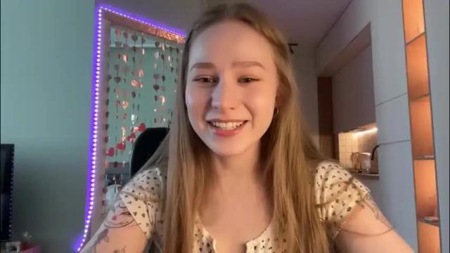 Image 12 of whoisalisa Stream on Chaturbate on 2 months ago