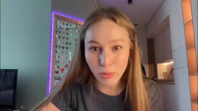 Image 12 of whoisalisa Stream on Chaturbate on 2 months ago