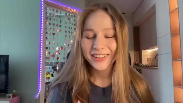 Image 8 of whoisalisa Stream on Chaturbate on 2 months ago