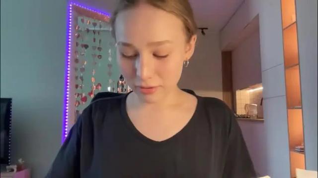 Image 2 of whoisalisa Stream on Chaturbate on 2 months ago