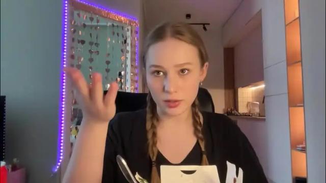 Image 8 of whoisalisa Stream on Chaturbate on 2 months ago