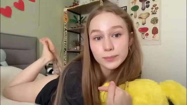 Image 7 of whoisalisa Stream on Chaturbate on 2 months ago