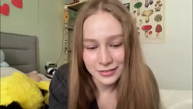 Image 8 of whoisalisa Stream on Chaturbate on 2 months ago