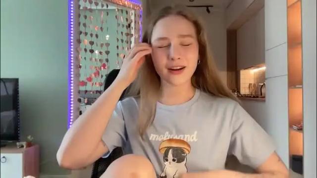 Image 2 of whoisalisa Stream on Chaturbate on 2 months ago