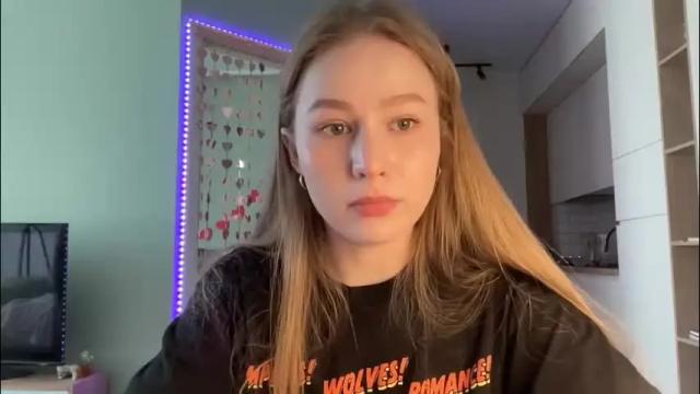 Image 7 of whoisalisa Stream on Chaturbate on 2 months ago