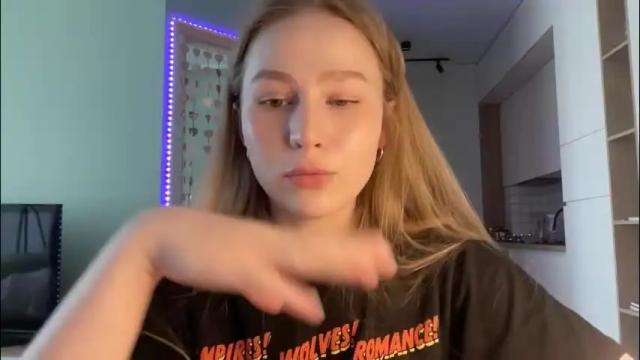 Image 8 of whoisalisa Stream on Chaturbate on 2 months ago