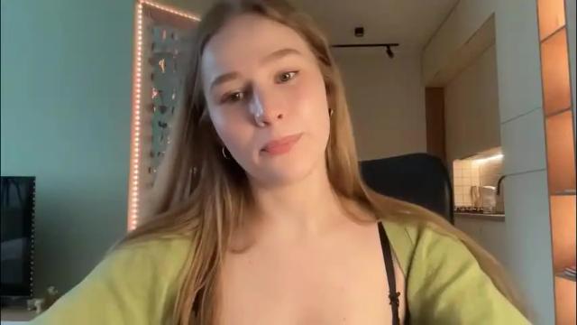 Image 11 of whoisalisa Stream on Chaturbate on 2 months ago