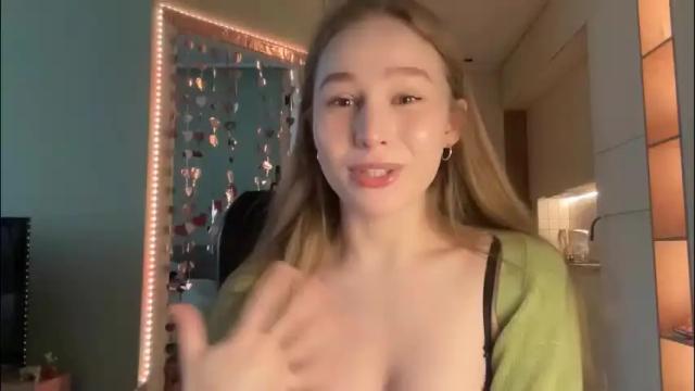 Image 4 of whoisalisa Stream on Chaturbate on 2 months ago